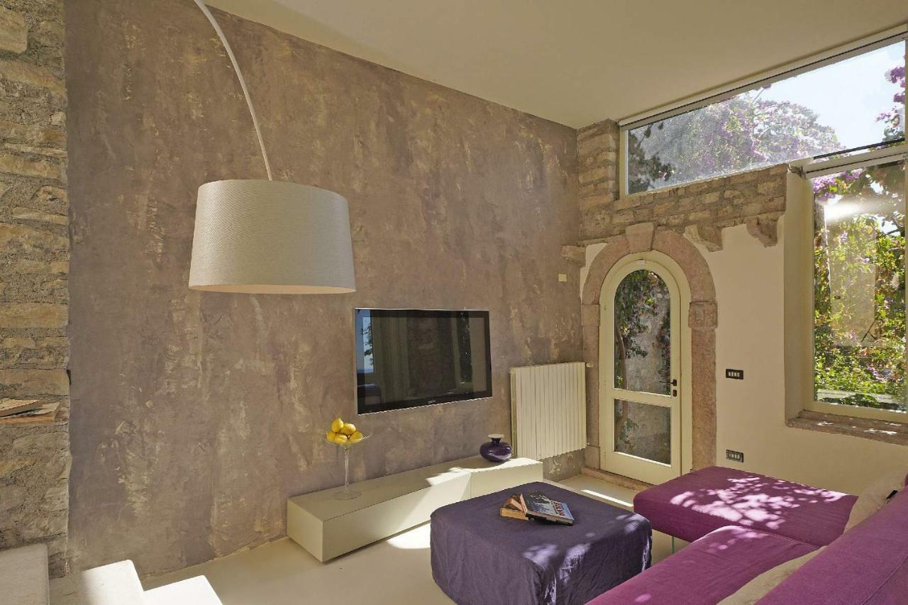 Villa Rachele: Stunning Luxury Villa In Centre Gargnano With Private Pool And Breathtaking Views Dış mekan fotoğraf